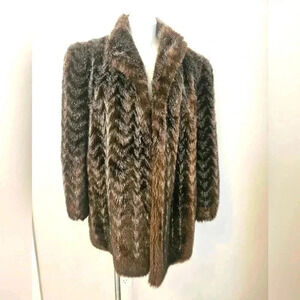 STYLE VI LTD. FUR COAT IN AMAZING USED CONDITION
